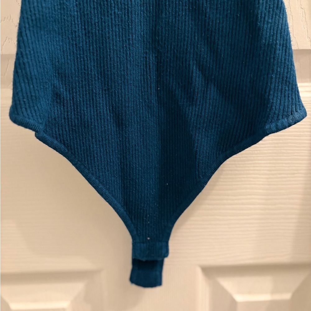 House of Harlow 1960 Balletcore Teal Long Sleeve Square Neck Bodysuit - Picture 3 of 6